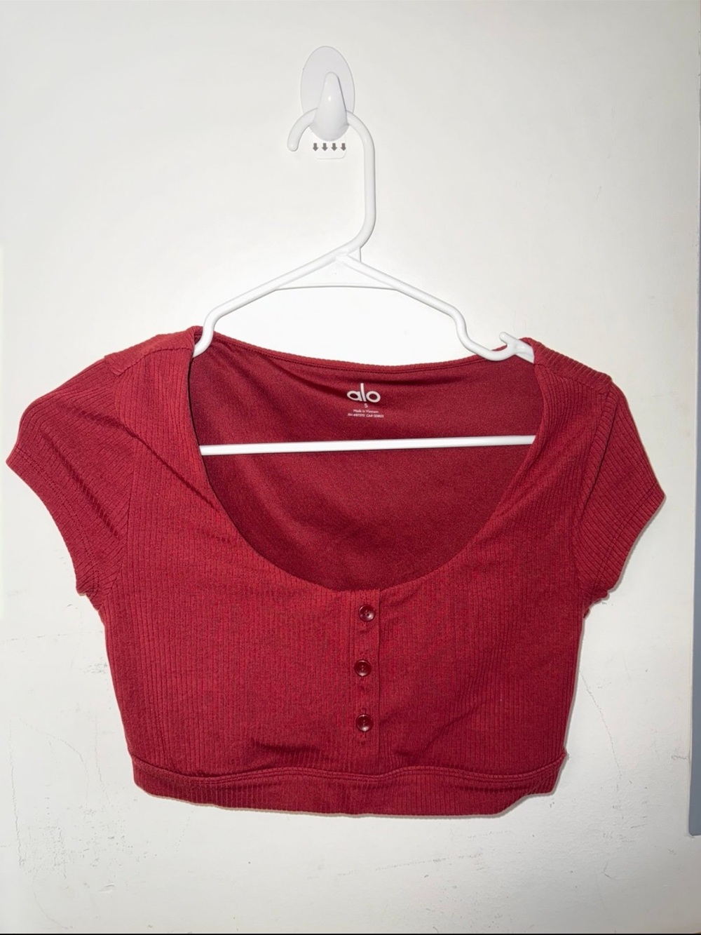 ALO Yoga Red Ribbed Scoop Neck Button-Front Crop Top